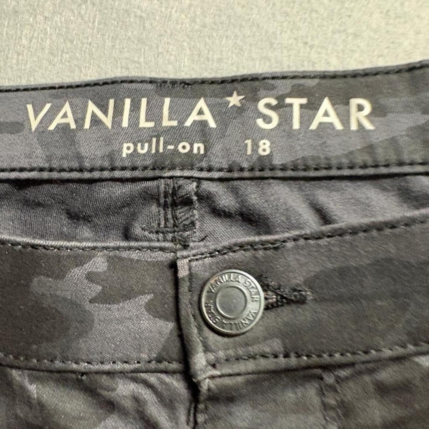 Vanilla Star Womens Camo Pull On Skinny Pants Size 18 Gray Camouflage Stretch