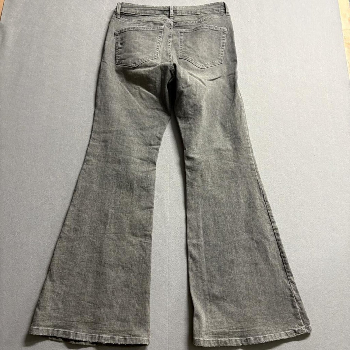 Wild Fable Womens Gray Mid Rise Flare Jeans Size 8 Stretch Denim