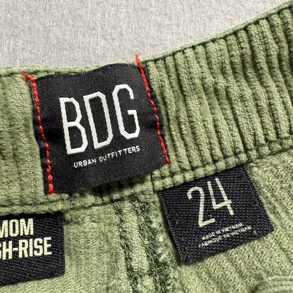 BDG Urban Outfitters Mom High Rise Corduroy Pants Womens Size 24 Green Cotton