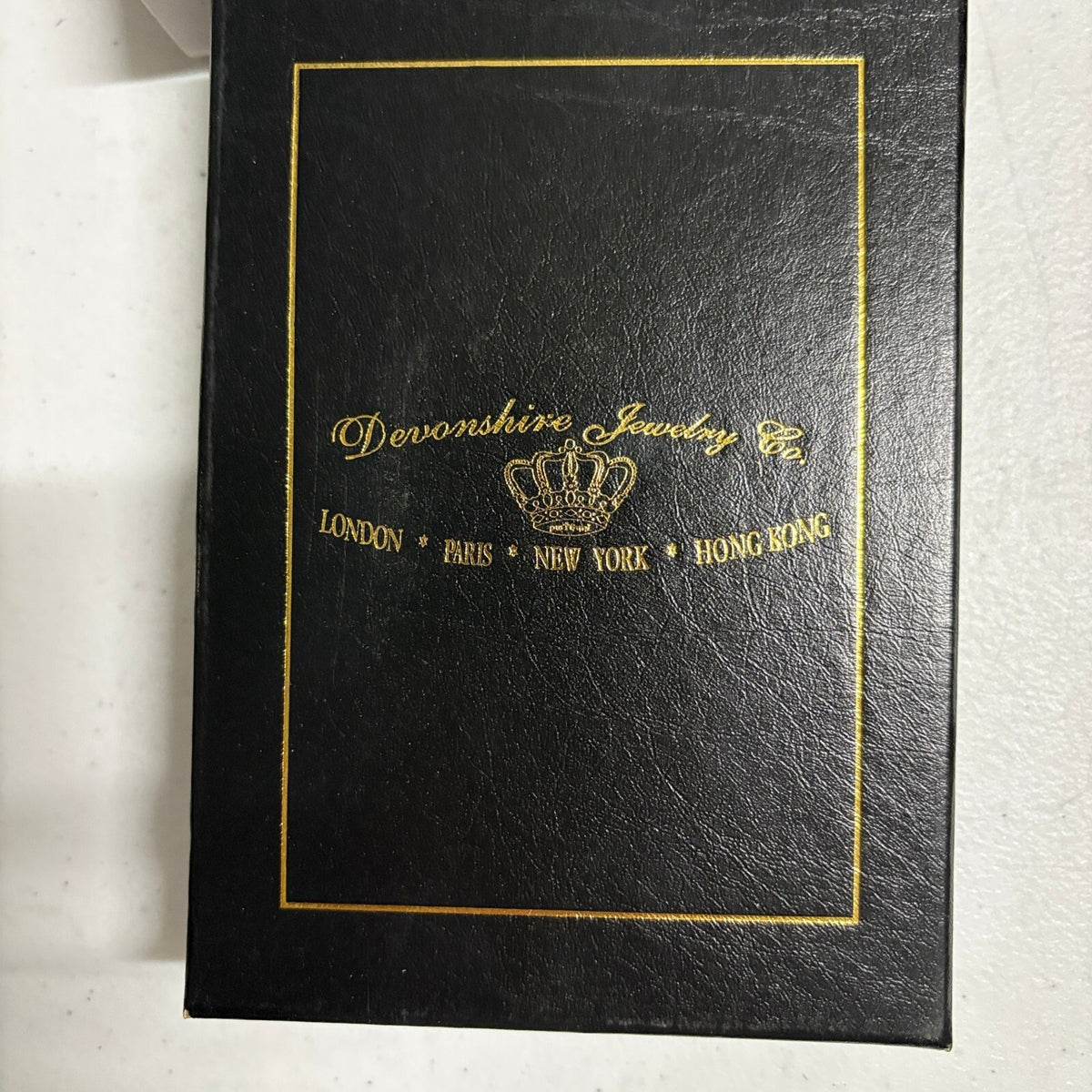 Devonshire Jewelry Co Stainless Steel 8 oz Flask Leather Wrap Crown Logo Boxed