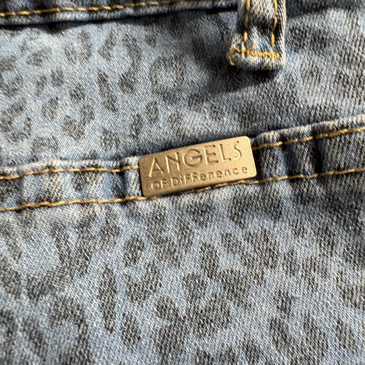Angels of Difference Skinny Jeans Womens Size 6 28 Blue Leopard Print Denim