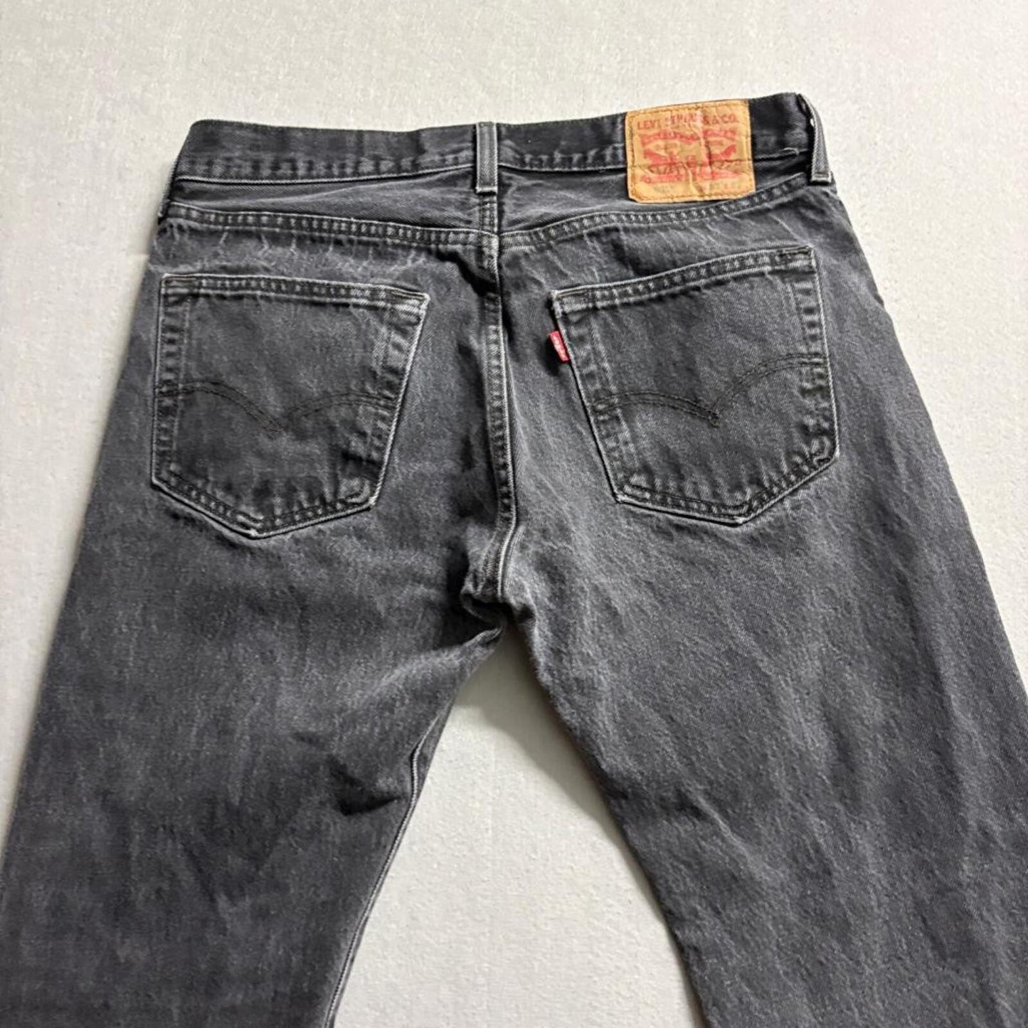 Levis 501 Original Fit Jeans Mens 33x32 Black Denim Button Fly Straight Leg