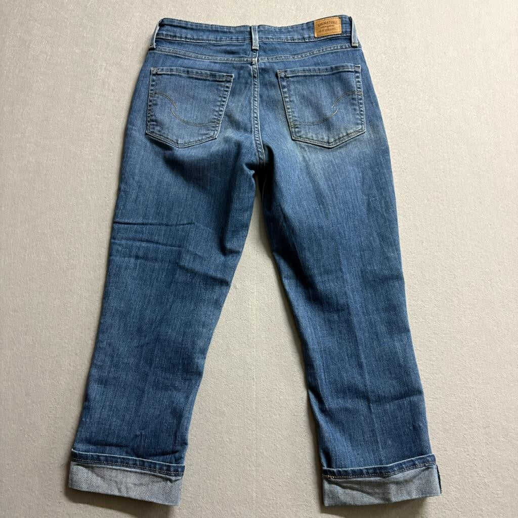 Signature by Levi Strauss Co Womens Mid Rise Capri Jeans Size 6 Blue Denim