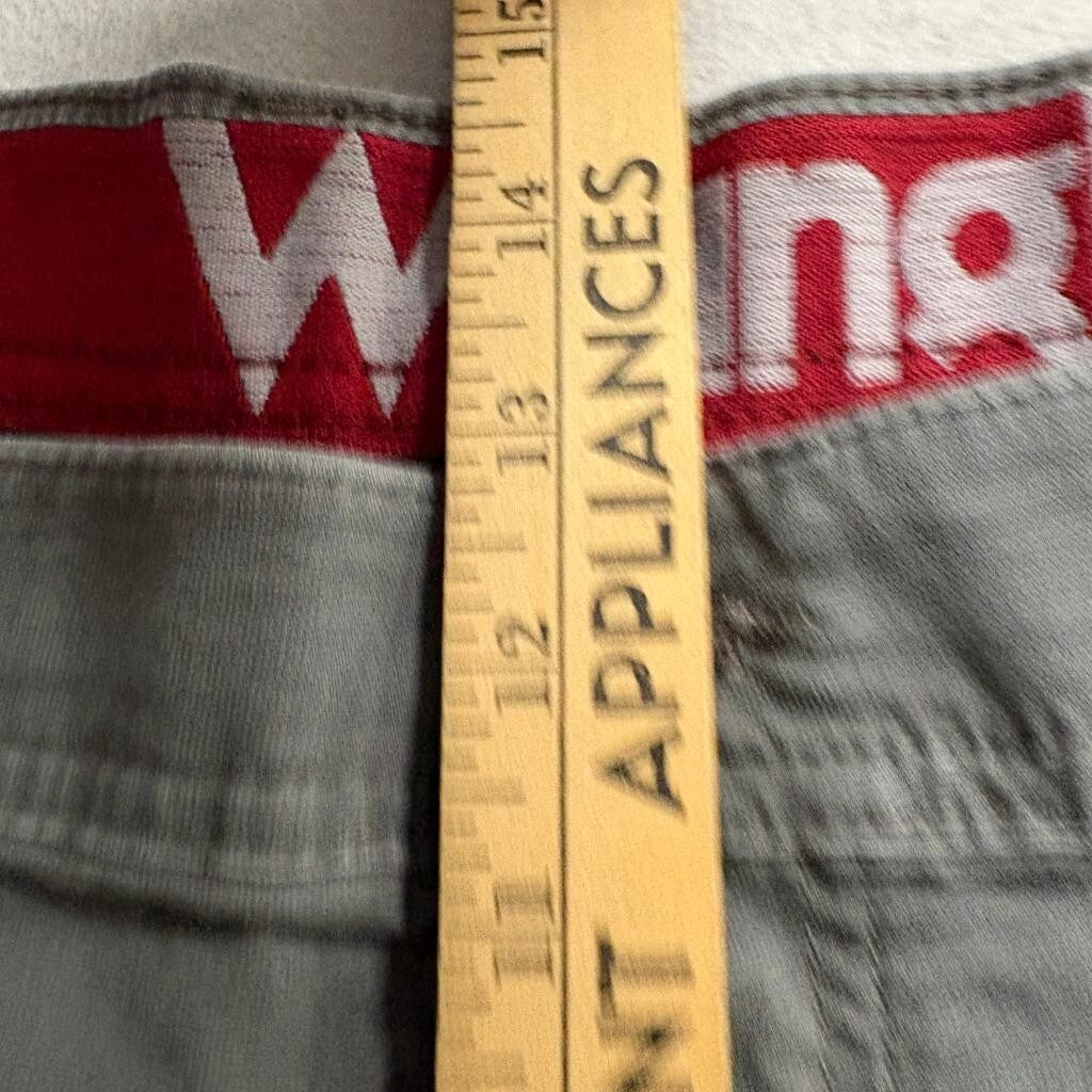 Wrangler Mens Cargo Shorts Size 48 Gray Cotton Blend Stretch Flat Front