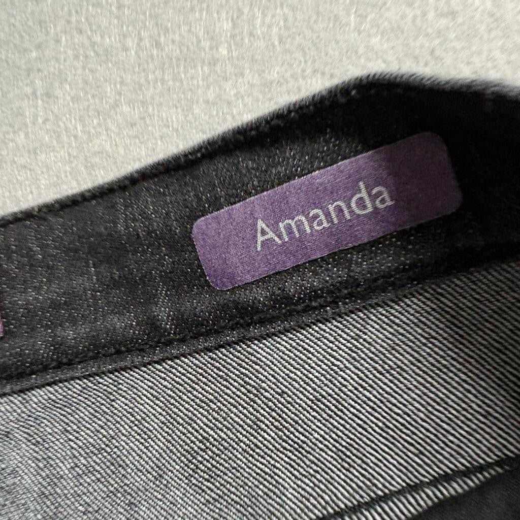 Gloria Vanderbilt Amanda Jeans Womens 10 Long Black Denim High Rise Raw Hem