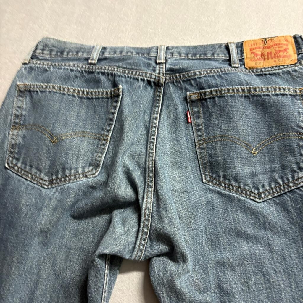 Levis 505 Regular Fit Jeans Mens 38x30 Blue Denim Straight Leg Pants