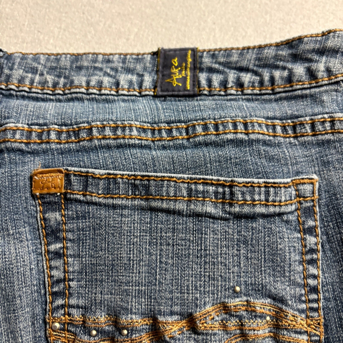 Aura From Wrangler Jeans Womens 16 AVG Blue Denim Straight Leg Embellished