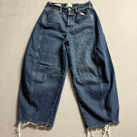 Universal Thread High Rise Curved Leg Ankle Jeans Womens Size 6/R Blue Denim
