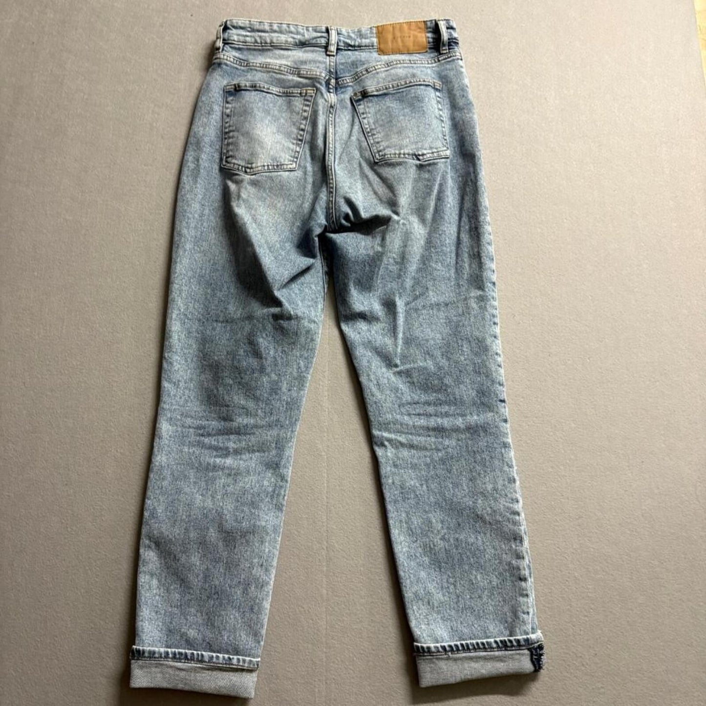 H&M &Denim Mom Jeans Womens 6 High Waist Light Acid Wash Blue Denim