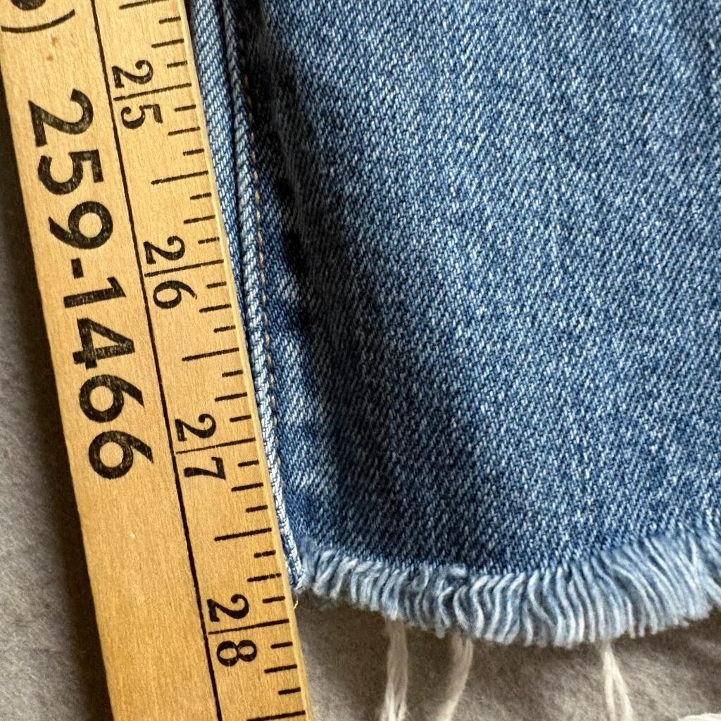 Carly Jean Los Angeles Chrissy Distressed Jeans Womens Size 3 Blue Denim Frayed