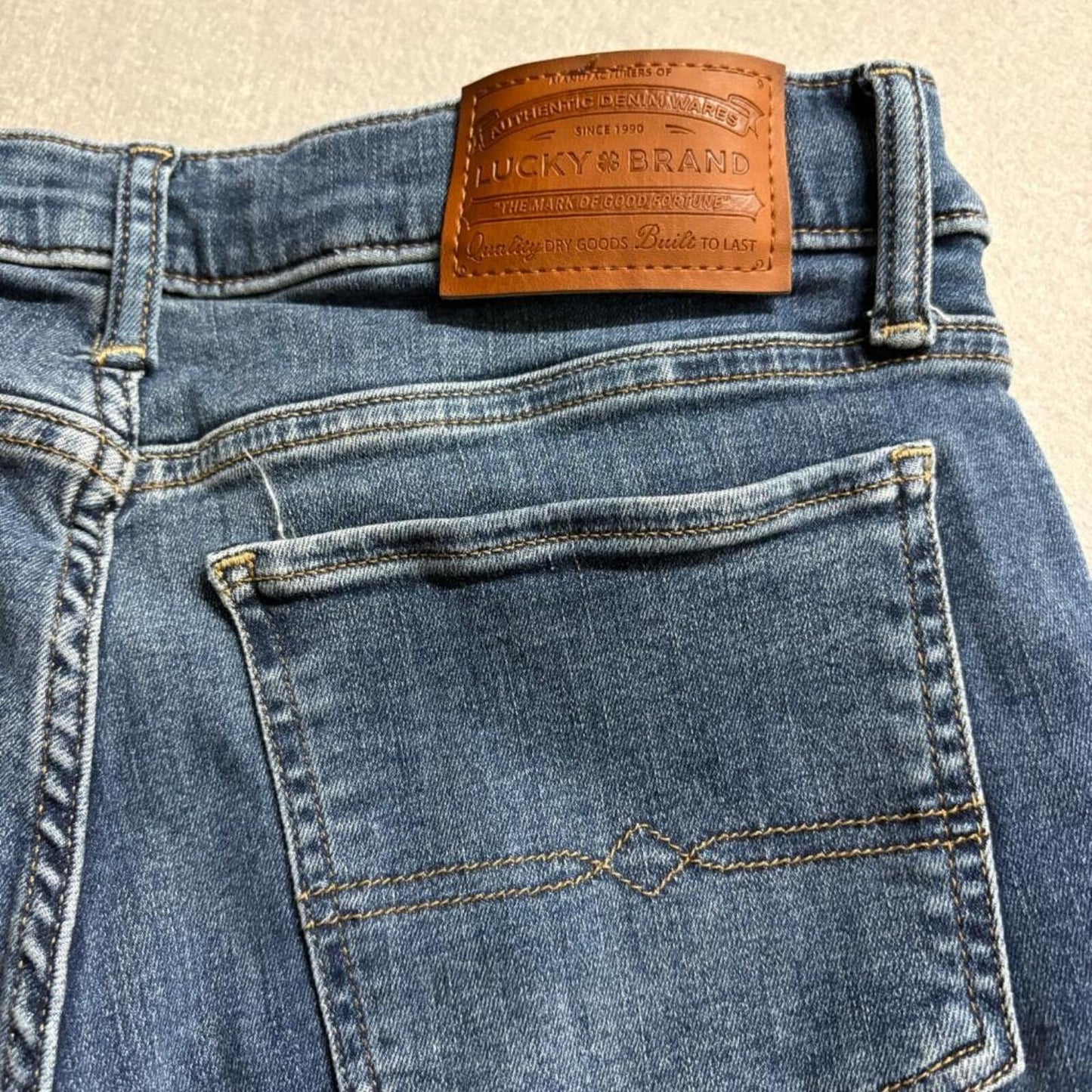 Lucky Brand Sweet Mid Rise Straight Jeans Womens 8/29 R Blue Denim Stretch