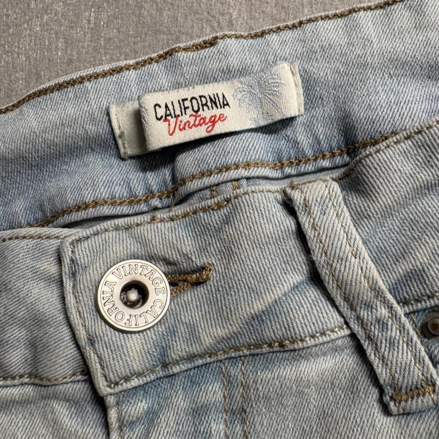 California Vintage Jeans Womens 27 Light Wash Denim Wide Leg High Rise Stretch