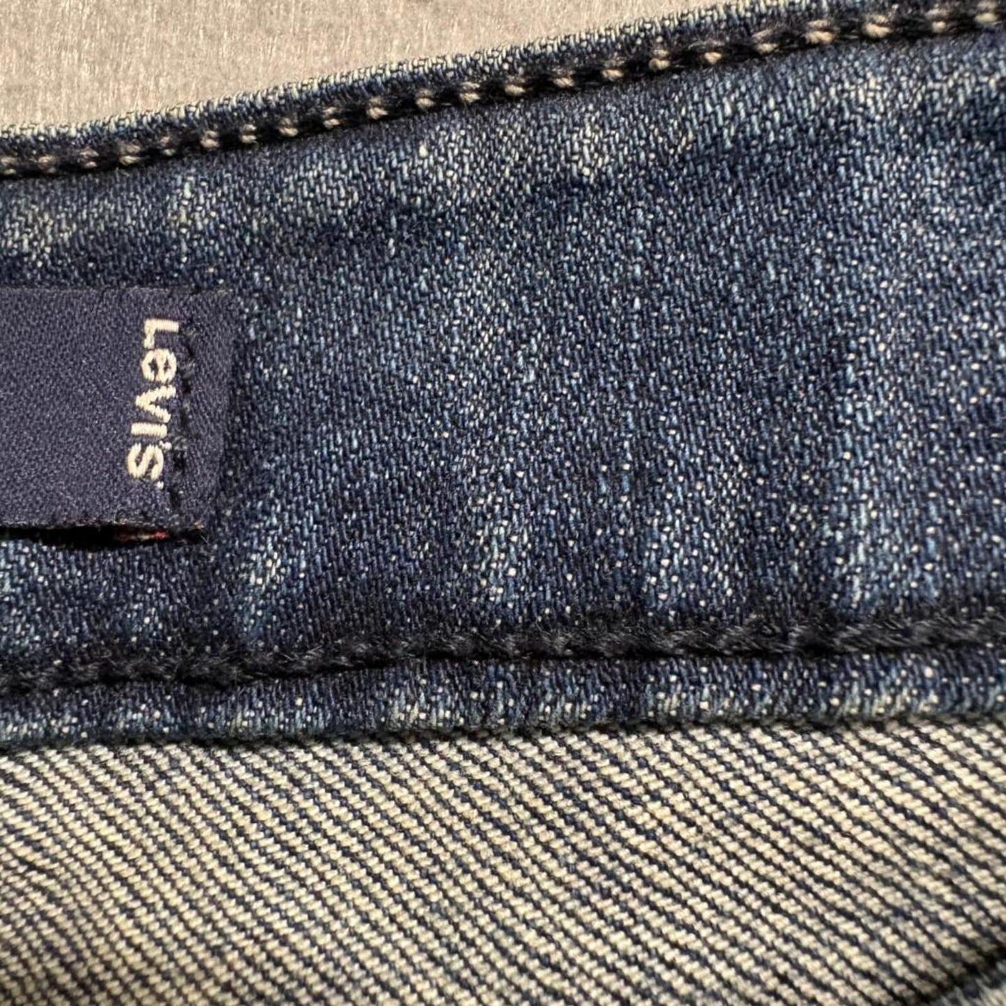 Levis 528 Curvy Cut Jeans Womens 3 Medium Blue Denim Slim Straight Leg Stretch