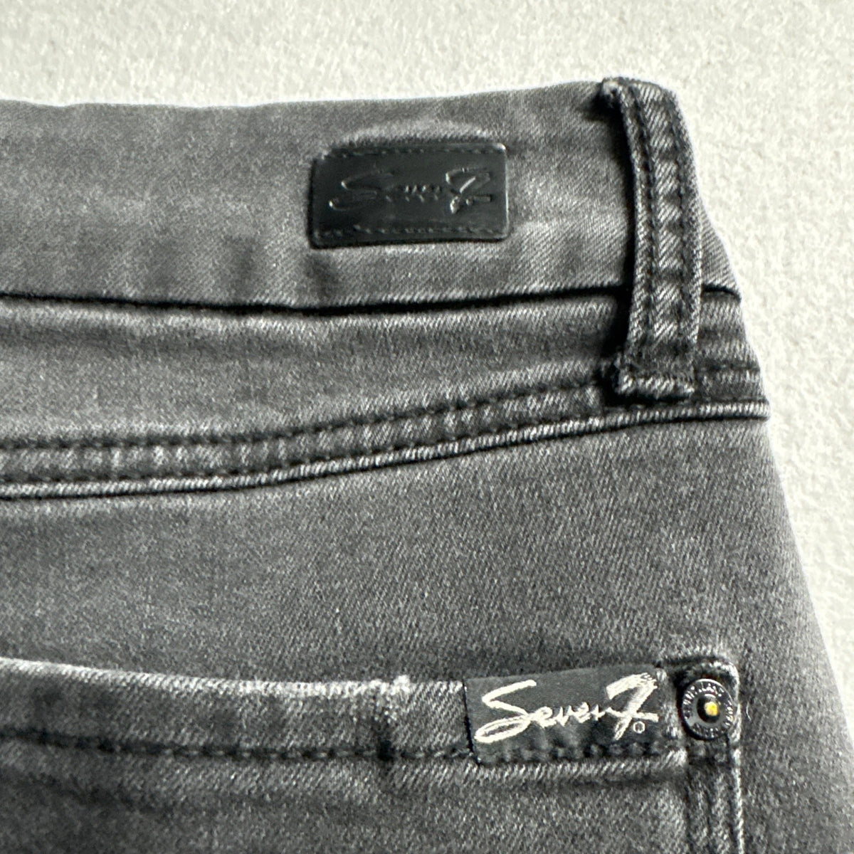 Seven7 Distressed Skinny Jeans Womens Size 6 Gray Ripped Knee Denim
