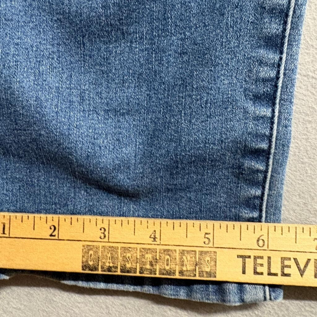 Gloria Vanderbilt Amanda Pull On Jeans Womens Size 8 Blue Denim Stretch Straight