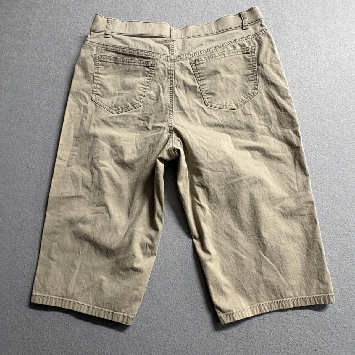 Croft & Barrow Bermuda Shorts Womens 10 Khaki Tan Stretch Natural Fit Capris