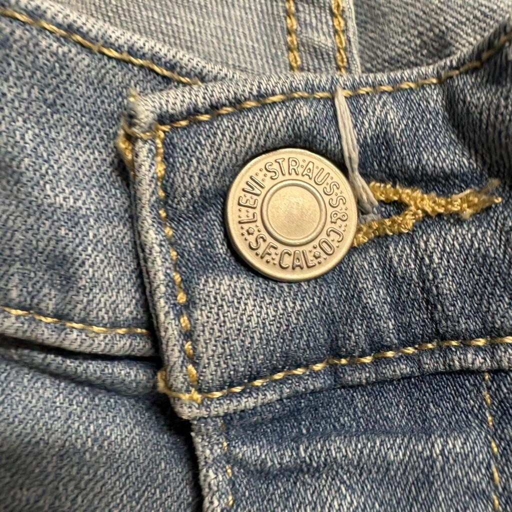 Levis Classic Straight Jeans Womens 20W Medium Wash Blue Denim Stretch WaterLess