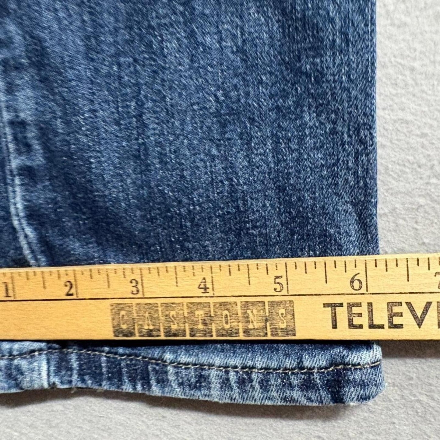 Levi's 524 Too Superlow Jeans Womens 9 Short Blue Denim Low Rise Slim Straight