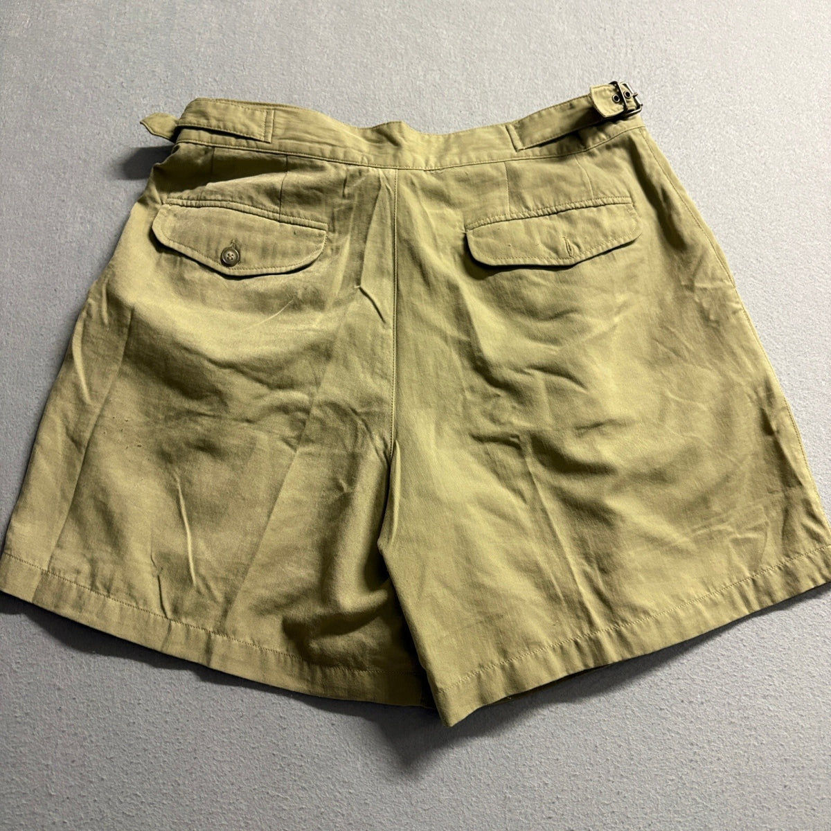 TravelSmith Mens 34 Khaki Tan Pleated Gurkha Side Buckle Nylon Travel Shorts