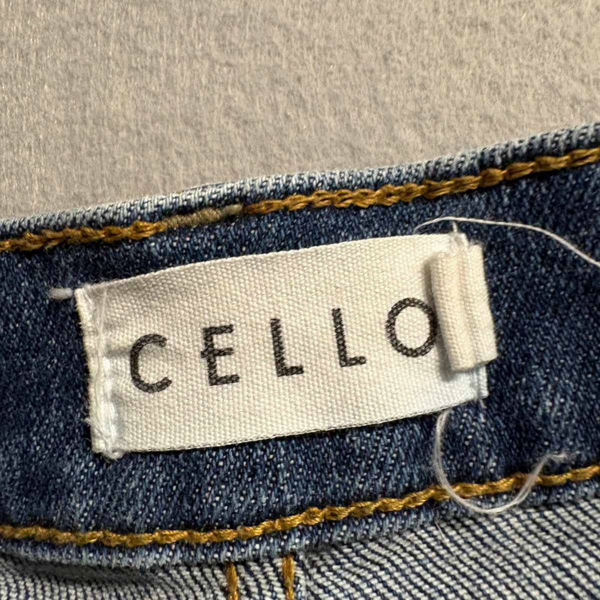 Cello Los Angeles High Rise Wide Leg Raw Hem Jeans Womens Size 11 Blue Stretch