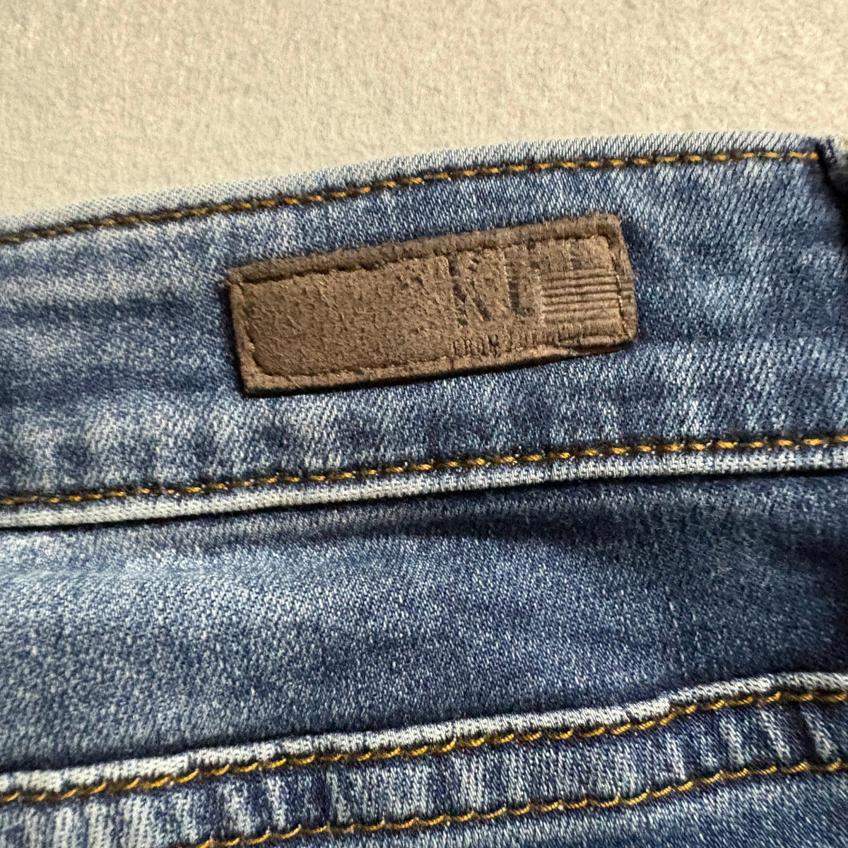 KUT From The Kloth Jeans Womens 4P Blue Denim Straight Leg Medium Wash Stretch