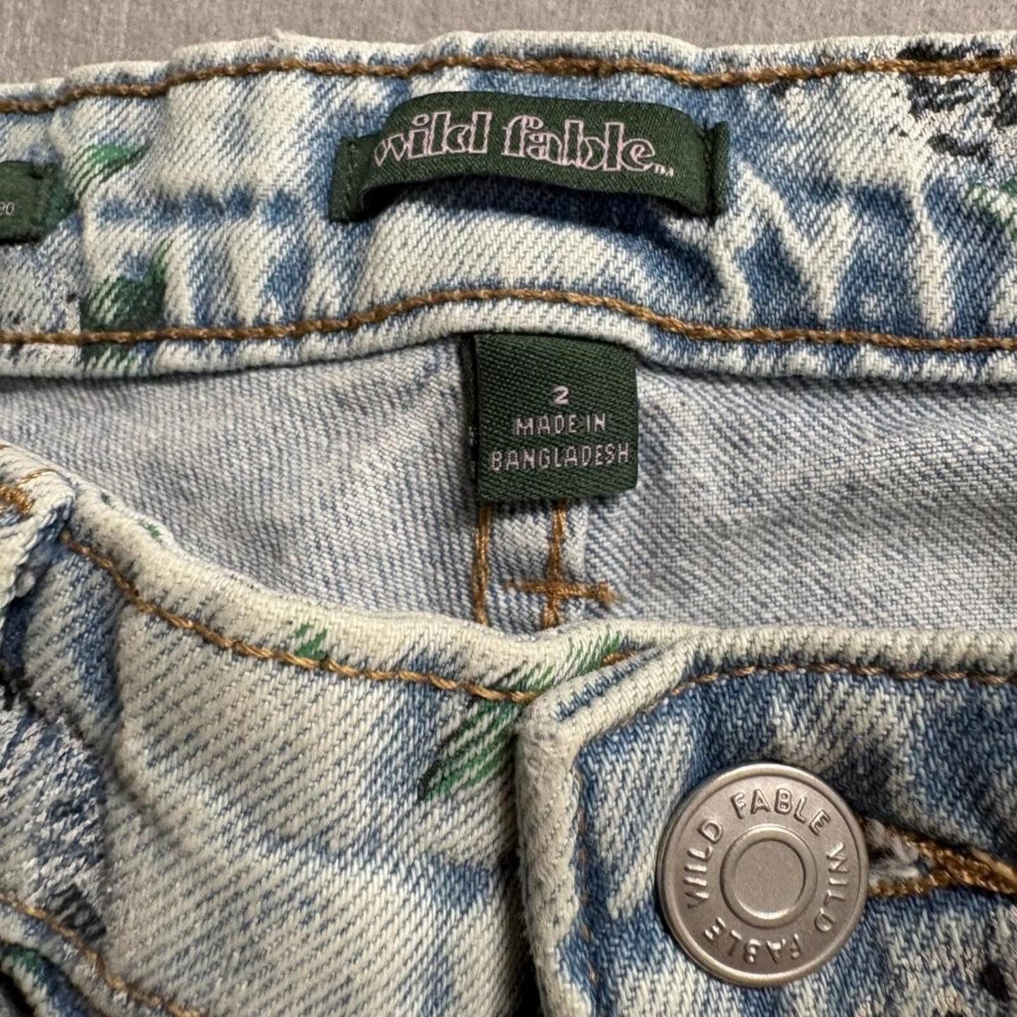 Wild Fable Floral Print Jeans Womens Size 2 Light Wash Denim Straight Leg