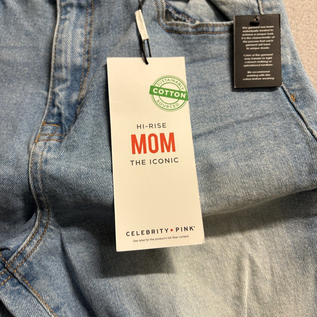 Celebrity Pink Womens Hi-Rise Mom Jeans Size 7/28 Blue Distressed Denim New