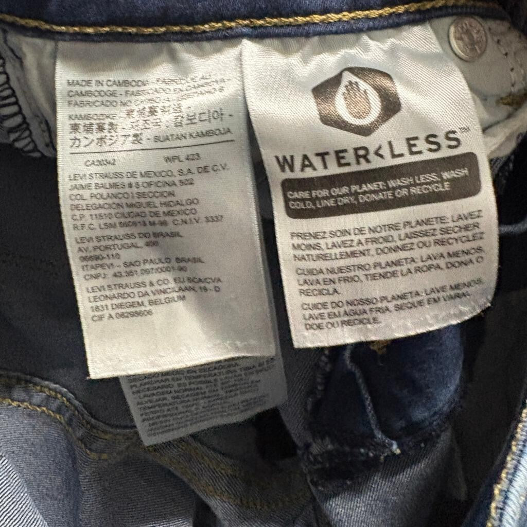 Levi's 711 Skinny Jeans Womens 26 Blue Denim Stretch Dark Wash Mid Rise