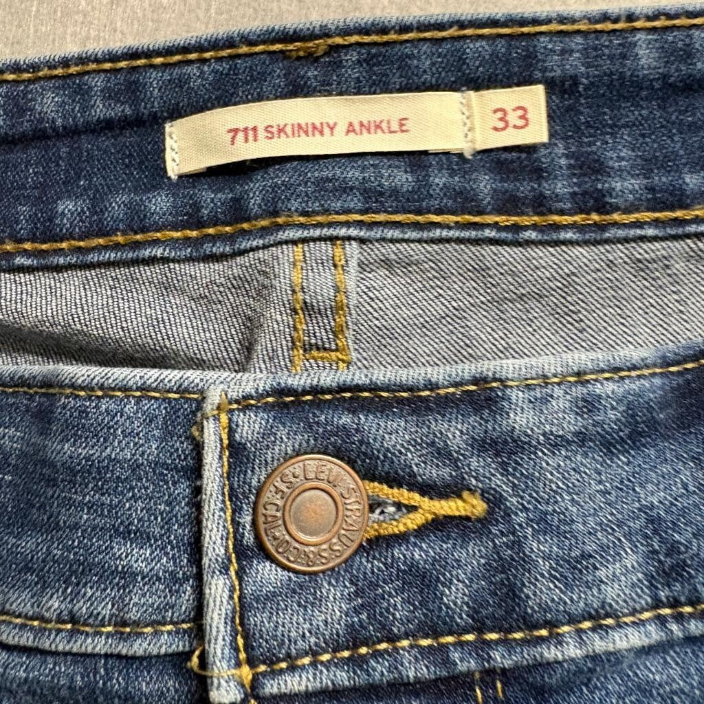 Levis 711 Skinny Ankle Jeans Womens 33 Distressed Ripped Knee Frayed Hem Blue