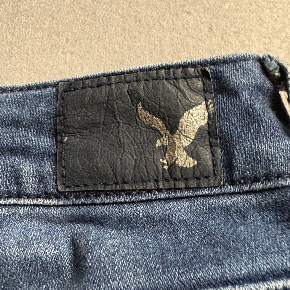 American Eagle Jegging Crop Jeans Womens Size 8 Regular Blue Super Stretch Raw