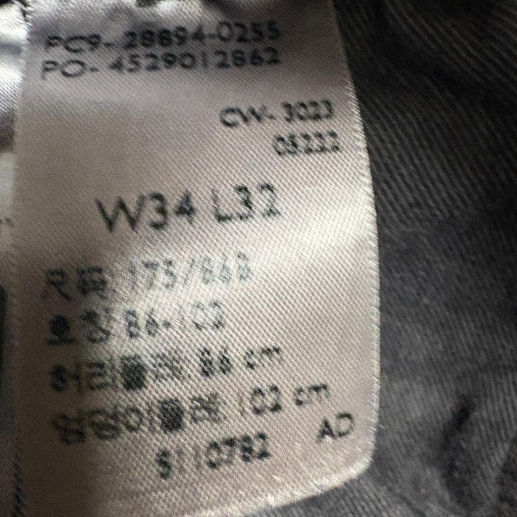 Levis Premium 501 Original Fit Jeans Mens 34x32 Dark Wash Button Fly Blue Denim