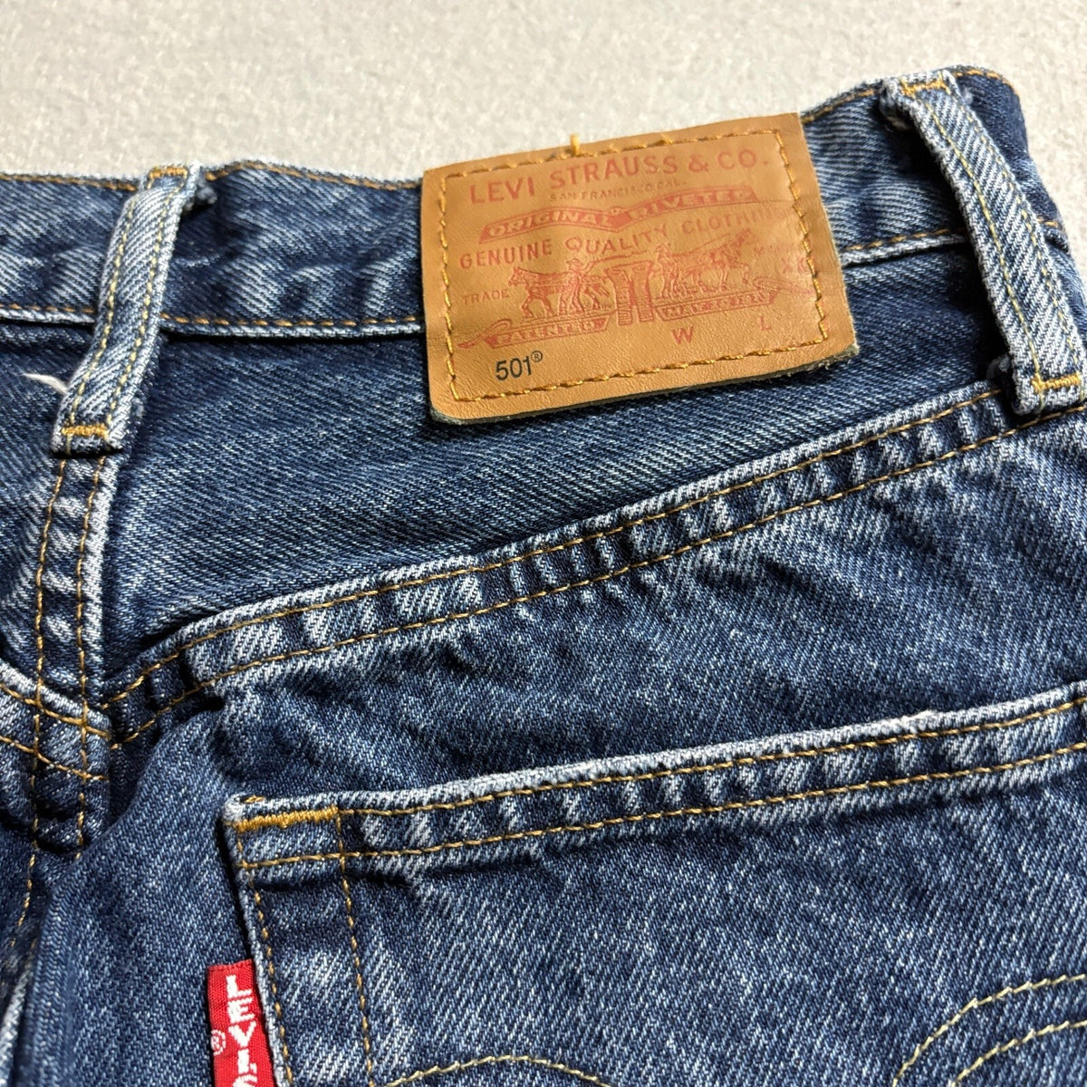 Levis Premium 501 Original Fit Jeans Womens W23 L28 Blue Denim Straight Leg High