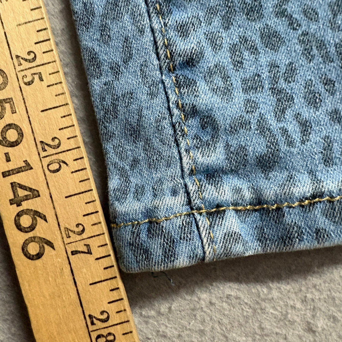 Angels of Difference Skinny Jeans Womens Size 6 28 Blue Leopard Print Denim