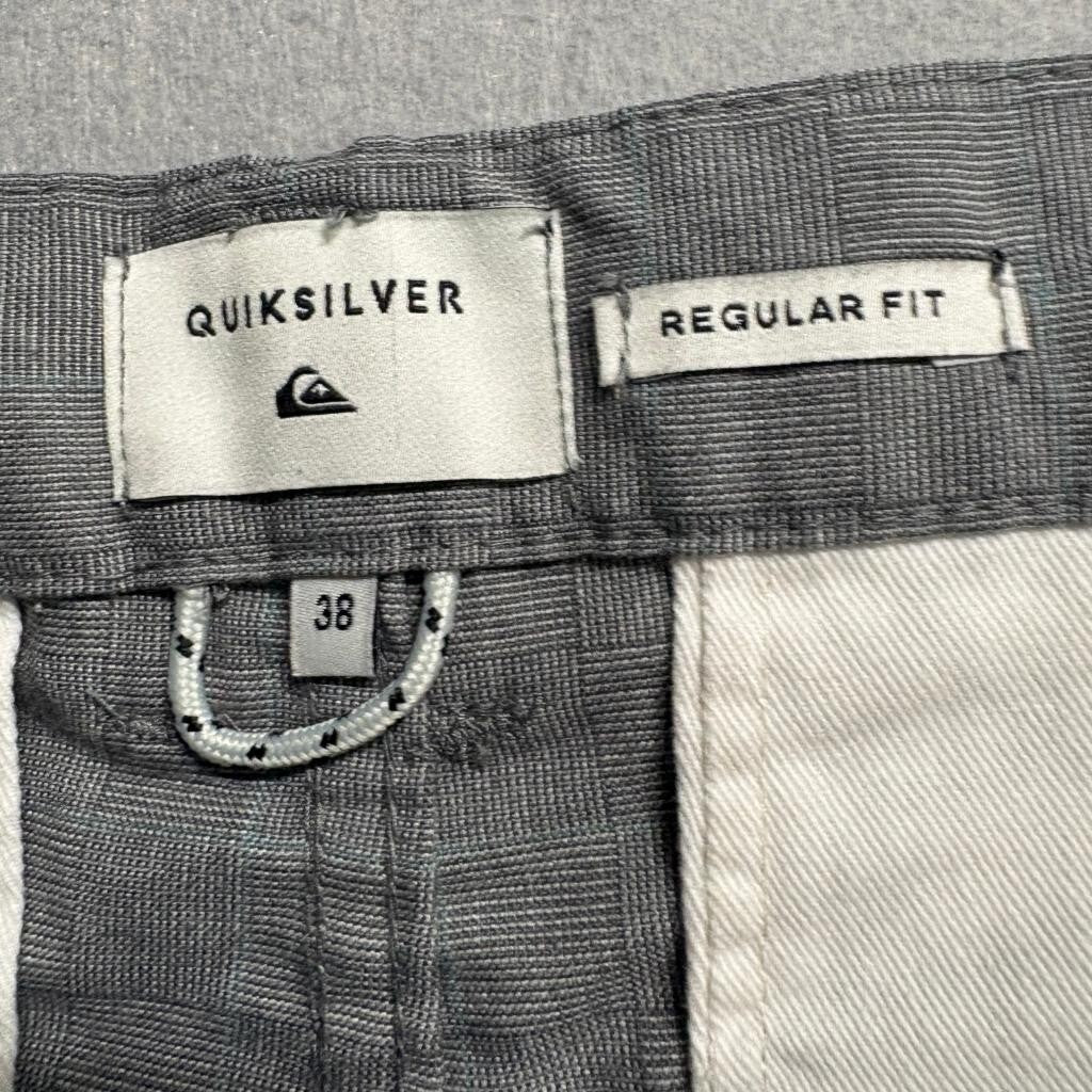 Quiksilver Mens Chino Shorts Size 38 Gray Plaid Textured Regular Fit Flat Front