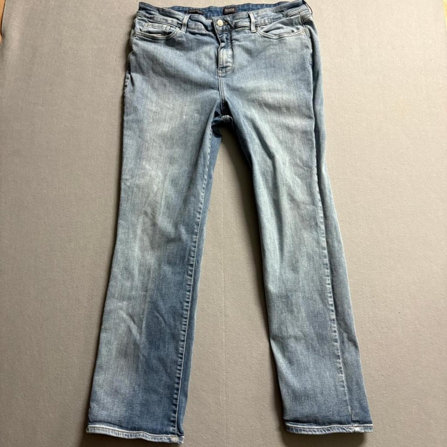 NYDJ Marilyn Straight Jeans Womens Size 18 Light Wash Stretch Blue Denim