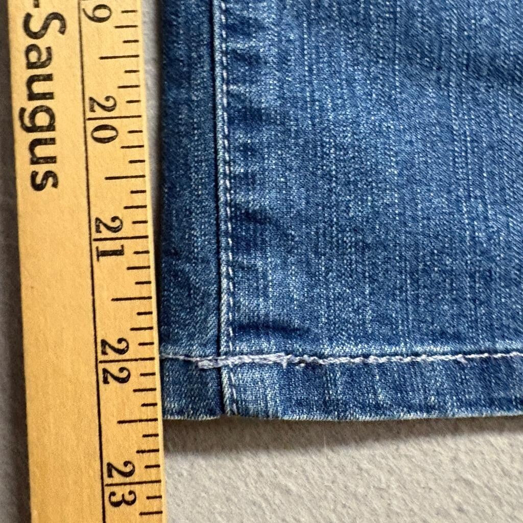 Gloria Vanderbilt Crop Jeans Womens 10 Blue Denim Embroidered Pockets Stretch