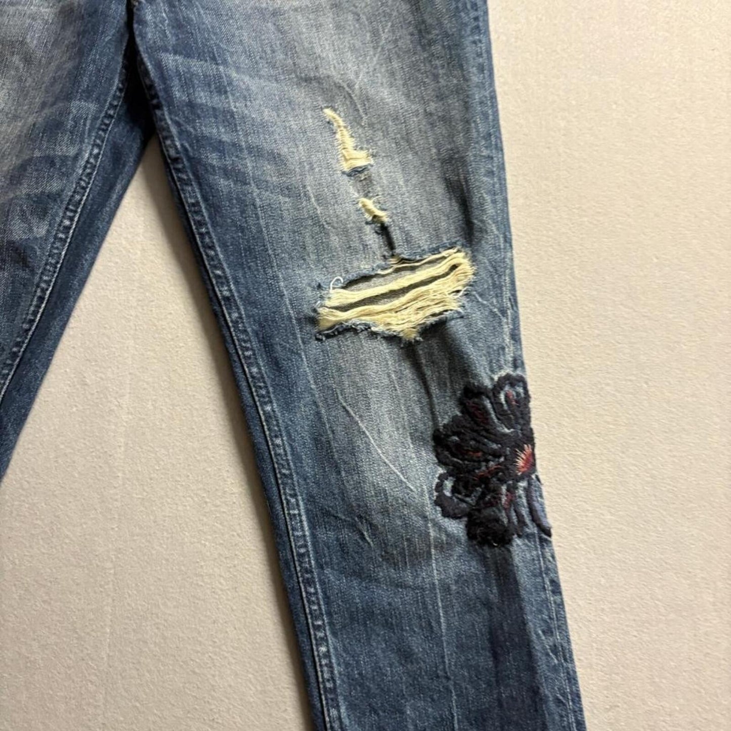 Abercrombie & Fitch Annie High Rise Girlfriend Jeans Womens 27/4 Distressed Blue