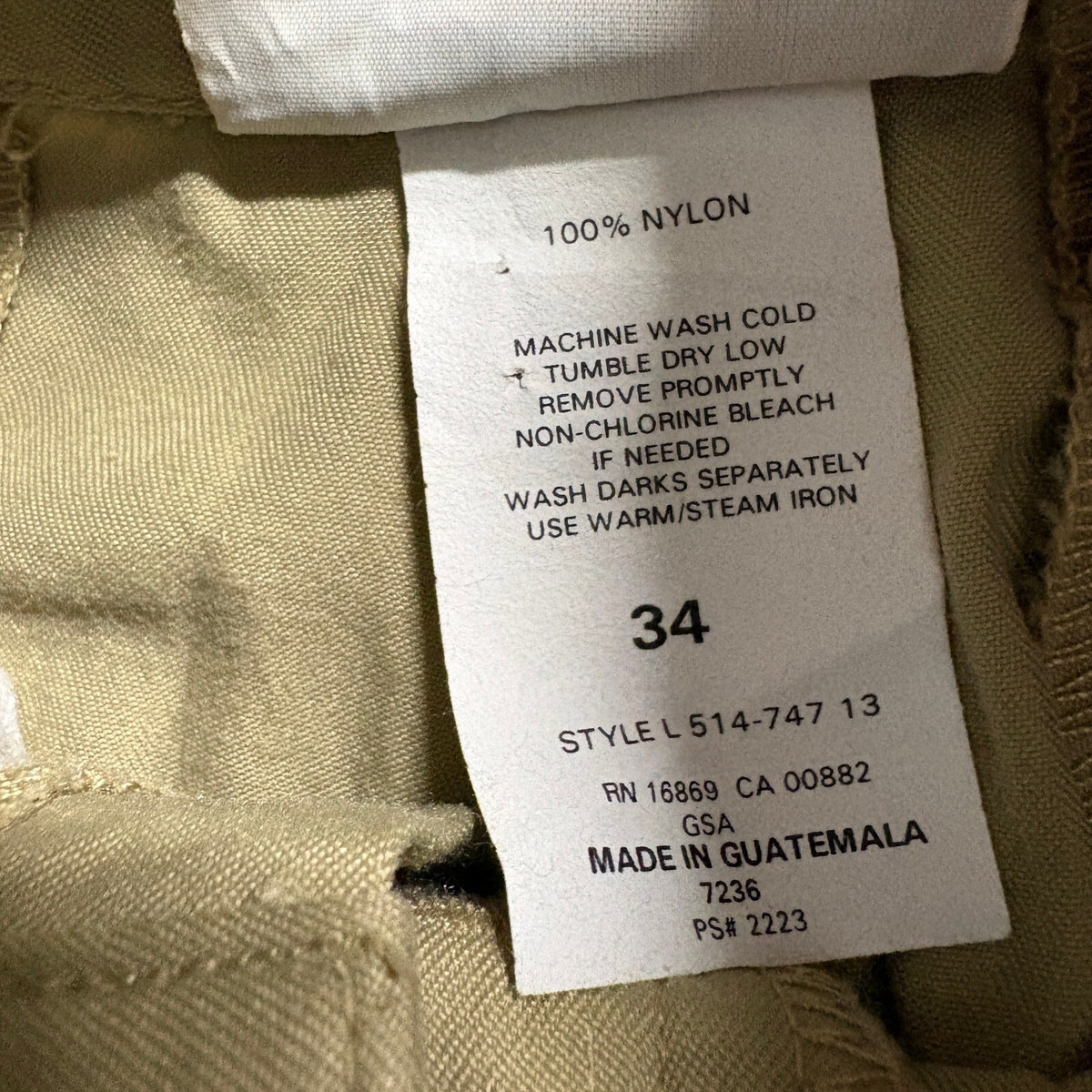 TravelSmith Mens 34 Khaki Tan Pleated Gurkha Side Buckle Nylon Travel Shorts