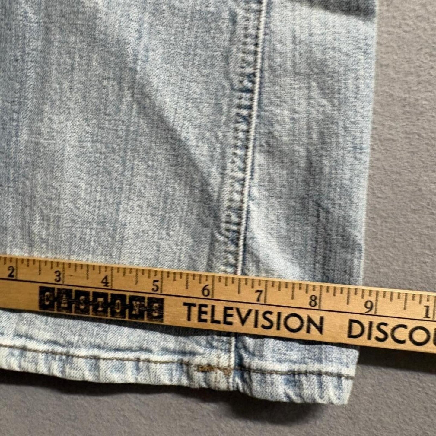 LEI Sophia Hiphugger Flare Jeans Womens 5 Short Light Wash Distressed Denim Y2K