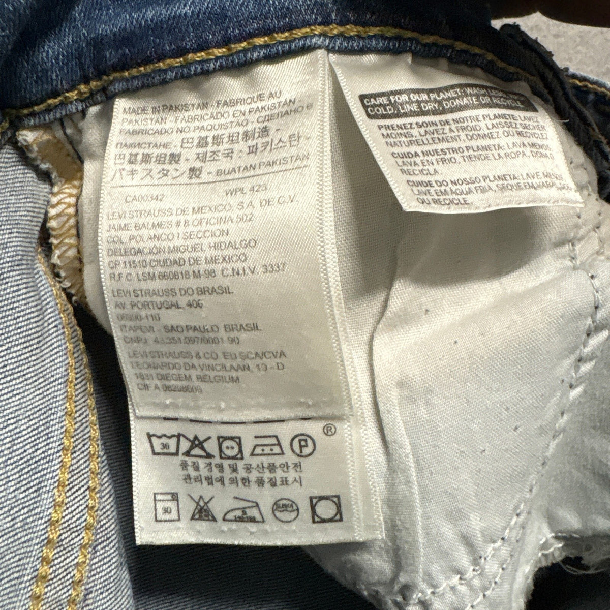 Levi's Premium 724 High Rise Straight Jeans Womens 24 Distressed Raw Cut Hem