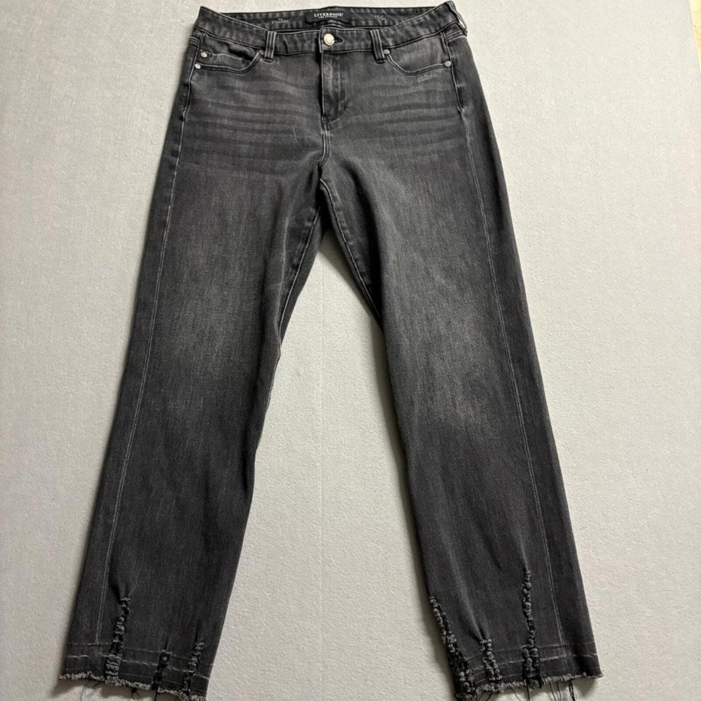 Liverpool Los Angeles The Straight Jeans Womens 12/31 Black Frayed Distressed