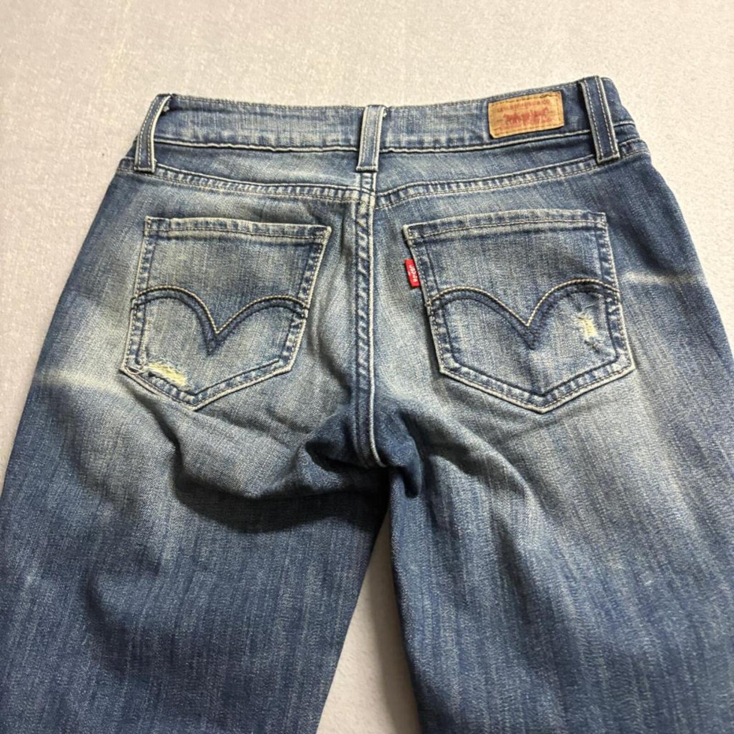 Levis 528 Curvy Cut Jeans Womens 3 Medium Blue Denim Slim Straight Leg Stretch