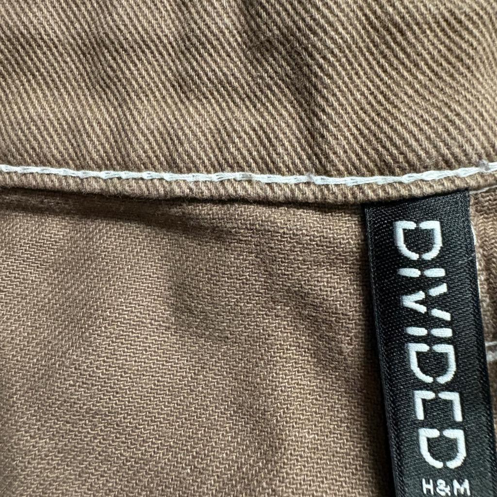 H&M Divided Women's Brown Cargo Pants Size 4 Contrast Stitch Wide Leg Utility
