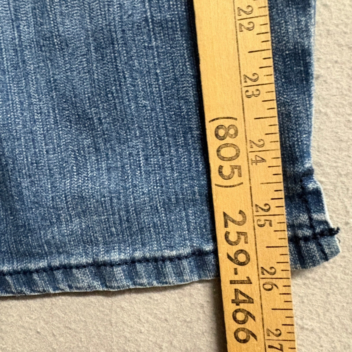 Gloria Vanderbilt Amanda Skimmer Denim Shorts Womens Size 12 Blue Jean Capris