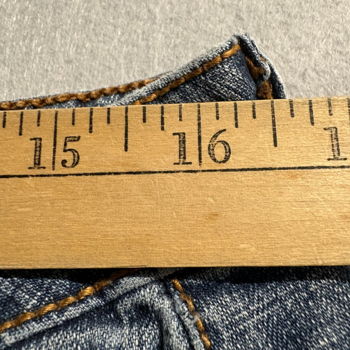 Aura From Wrangler Jeans Womens 16 AVG Blue Denim Straight Leg Embellished