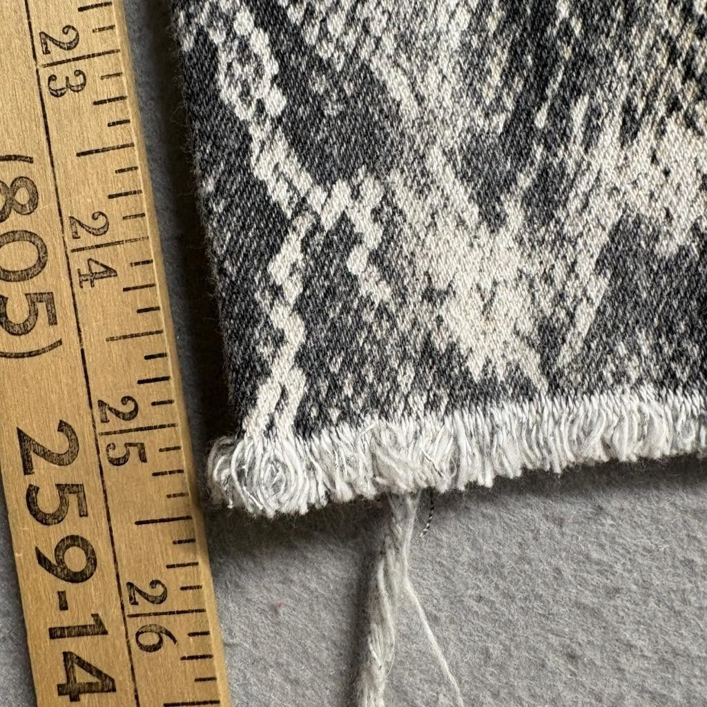 Zara Z1975 Denim Womens Size 8 Gray Snakeskin Print High Rise Raw Hem Jeans