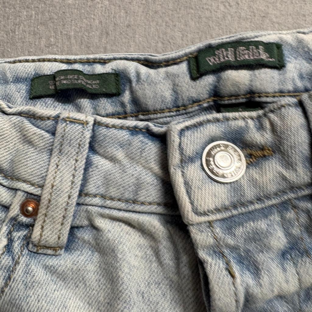 Wild Fable High Rise Straight Leg Jeans Womens Size 4 Light Wash Distressed