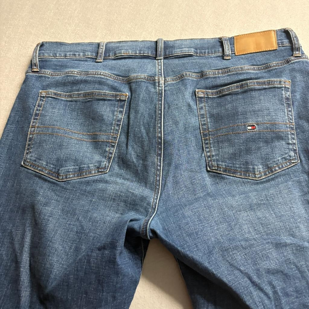 Tommy Hilfiger Jeans Mens 38x32 Blue Denim Straight Leg Stretch Pants