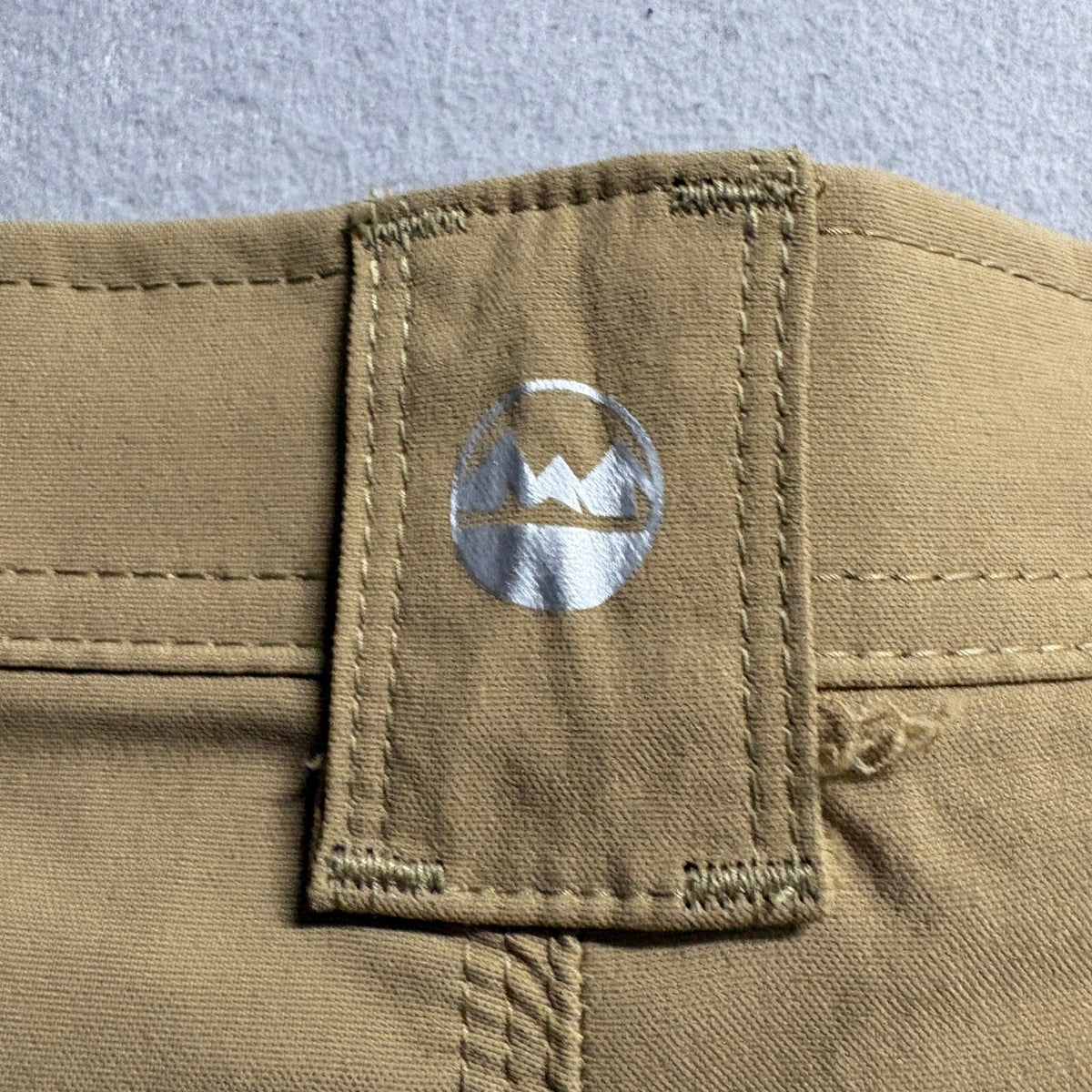 Wrangler Outdoor Cargo Shorts Mens Size 48 Beige Tan Stretch Nylon Utility