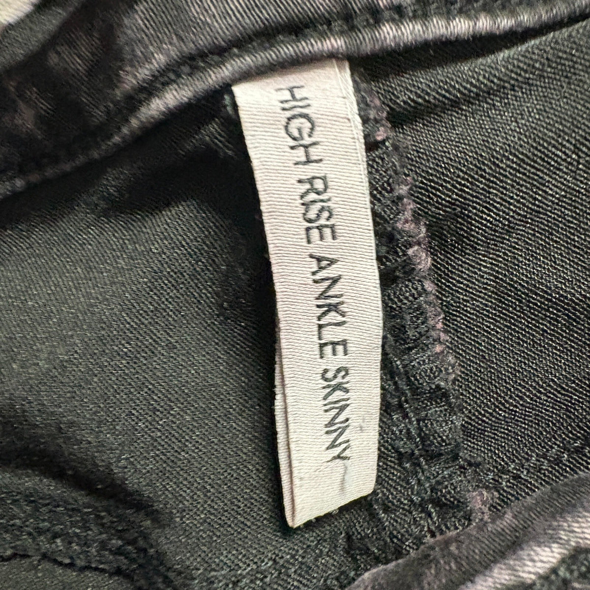 Celebrity Pink High Rise Ankle Skinny Jeans Womens Size 5/27 Acid Wash Purple